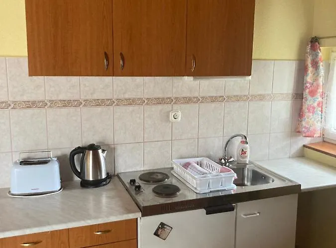 Lägenhet Eden Apartman *